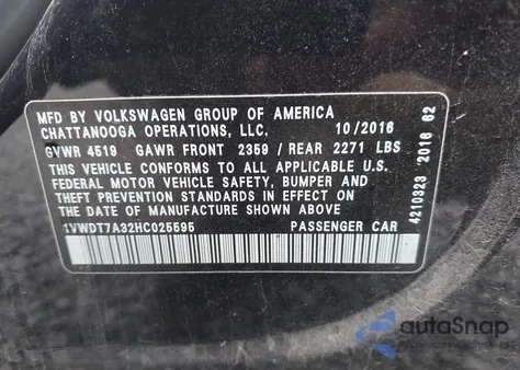 2017 Volkswagen Passat 1.8T R-Line z USA, uszkodzony, nr VIN 1VWDT7A32HC025595